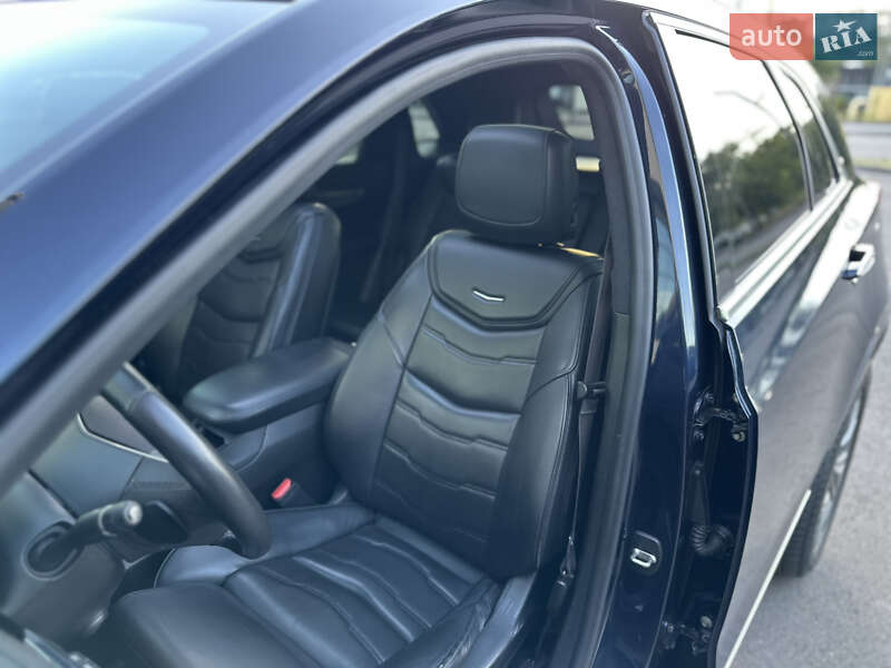 Позашляховик / Кросовер Cadillac XT5 2017 в Дніпрі