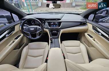 Внедорожник / Кроссовер Cadillac XT5 2019 в 