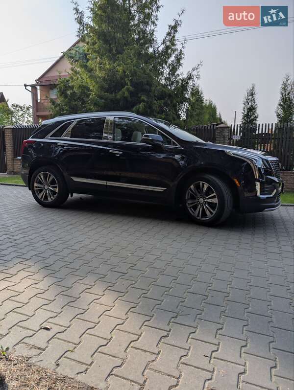 Внедорожник / Кроссовер Cadillac XT5 2021 в Луцке