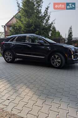Внедорожник / Кроссовер Cadillac XT5 2021 в 