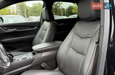 Внедорожник / Кроссовер Cadillac XT5 2021 в 
