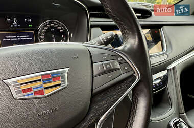 Внедорожник / Кроссовер Cadillac XT5 2021 в 