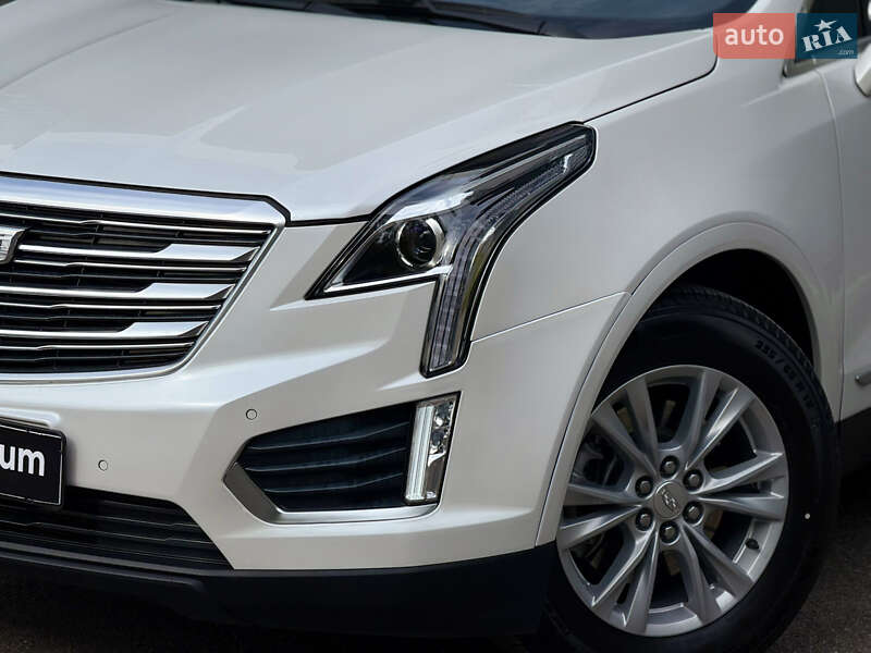 Внедорожник / Кроссовер Cadillac XT5 2021 в Харькове