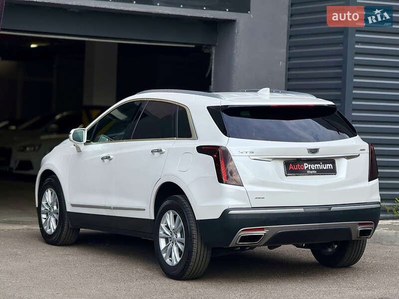 Внедорожник / Кроссовер Cadillac XT5 2021 в Харькове