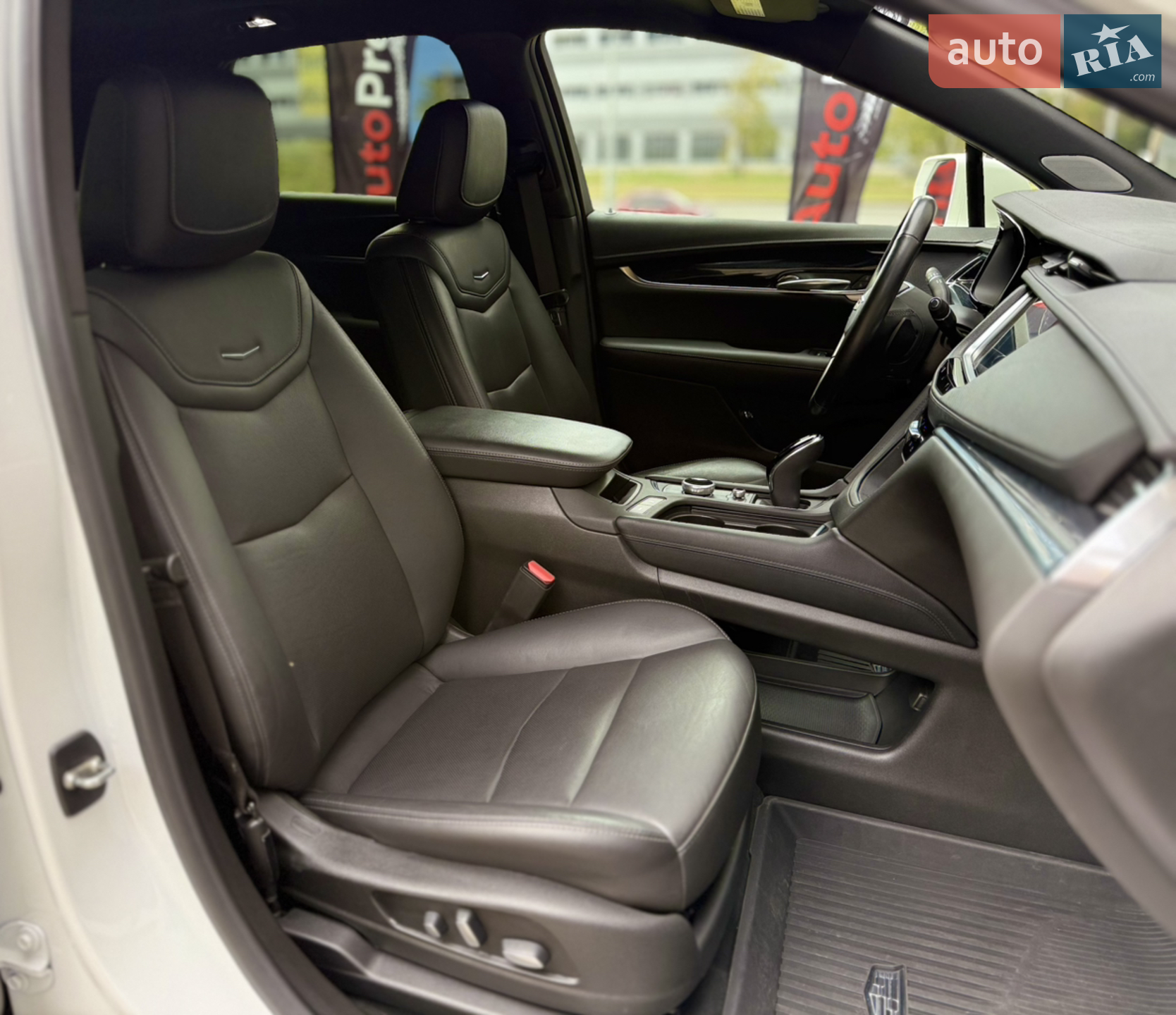2021 Cadillac XT5 - мініатюра 17