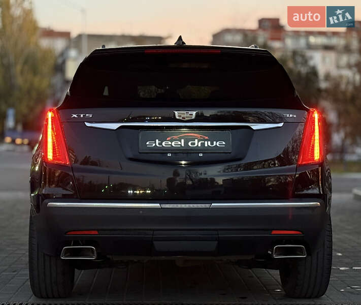 Позашляховик / Кросовер Cadillac XT5 2017 в Миколаєві