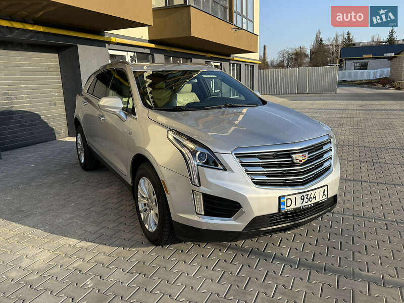 Внедорожник / Кроссовер Cadillac XT5 2017 в Виннице