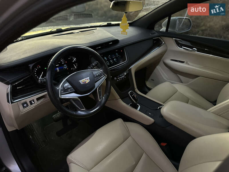 Внедорожник / Кроссовер Cadillac XT5 2019 в Шептицькому