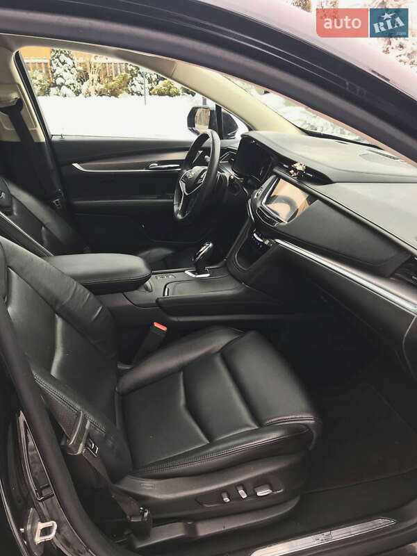 Внедорожник / Кроссовер Cadillac XT5 2016 в Коломые