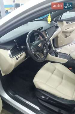 Внедорожник / Кроссовер Cadillac XT5 2019 в Шептицькому