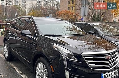 Внедорожник / Кроссовер Cadillac XT5 2018 в Киеве
