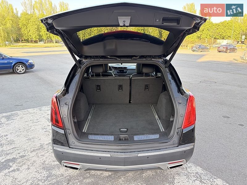 Внедорожник / Кроссовер Cadillac XT5 2019 в Запорожье