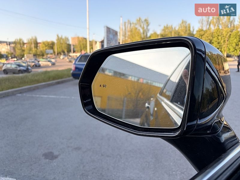 Внедорожник / Кроссовер Cadillac XT5 2019 в Запорожье