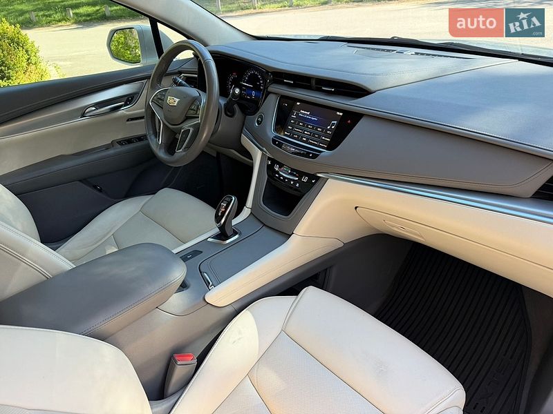 Внедорожник / Кроссовер Cadillac XT5 2018 в Новомосковске