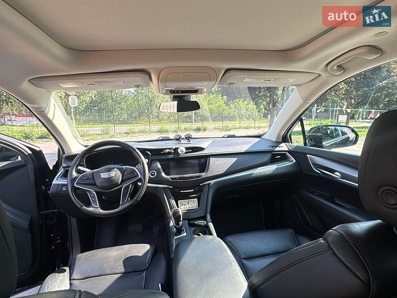 Внедорожник / Кроссовер Cadillac XT5 2016 в Кременчуге