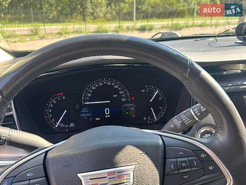 Внедорожник / Кроссовер Cadillac XT5 2016 в Кременчуге