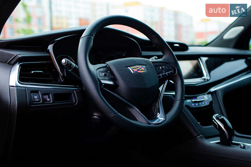 Позашляховик / Кросовер Cadillac XT6 2020 в Рівному