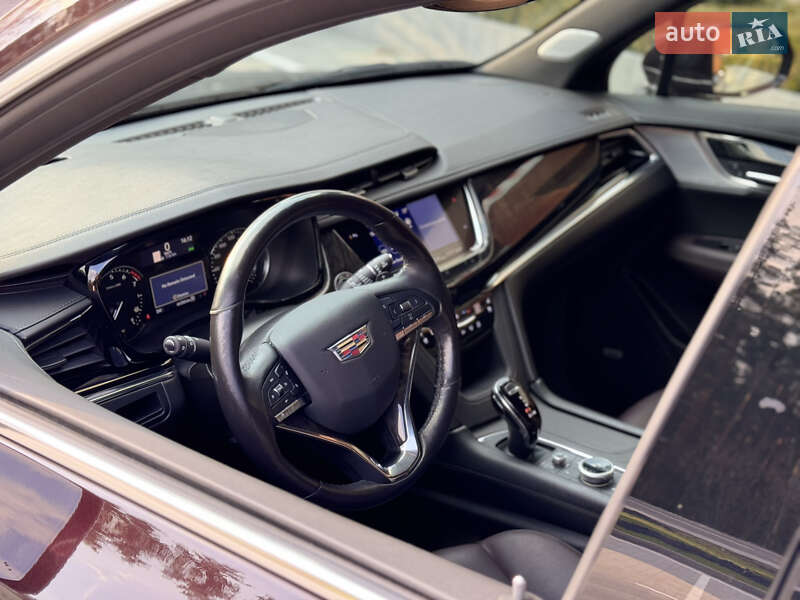 Внедорожник / Кроссовер Cadillac XT6 2019 в Киеве