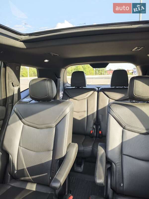 Внедорожник / Кроссовер Cadillac XT6 2019 в Киеве