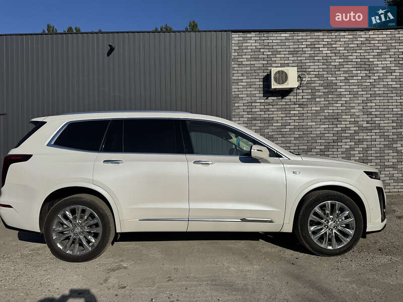Универсал Cadillac XT6 2022 в Днепре