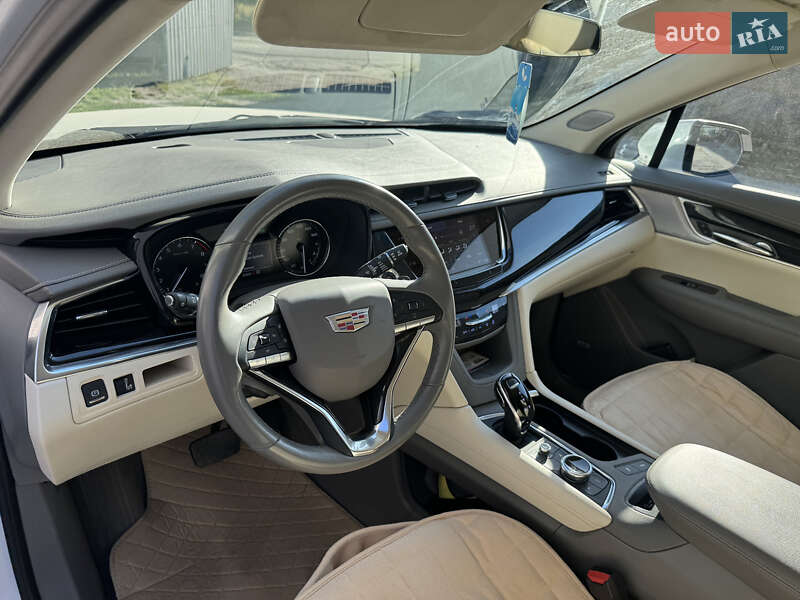 Универсал Cadillac XT6 2022 в Днепре