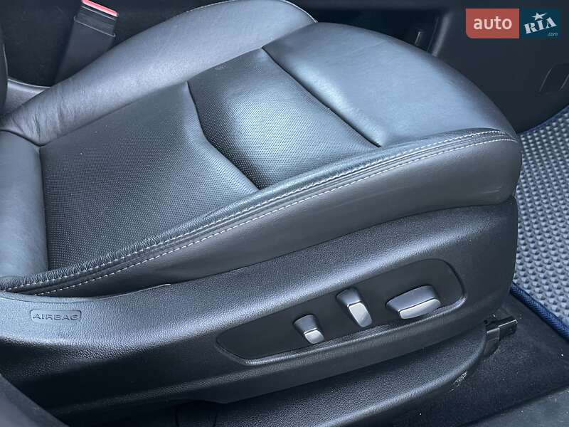Внедорожник / Кроссовер Cadillac XT6 2019 в Киеве