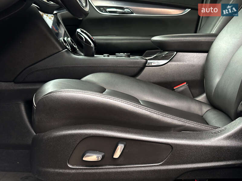 Внедорожник / Кроссовер Cadillac XT6 2021 в Киеве фото 20 Внедорожник / Кроссовер Cadillac XT6 2021 в Киеве