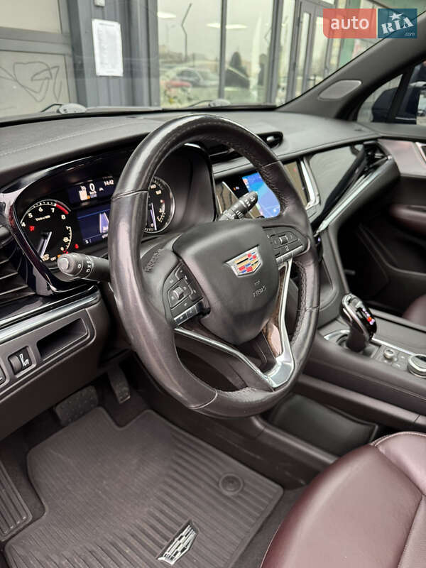 Внедорожник / Кроссовер Cadillac XT6 2020 в Одессе