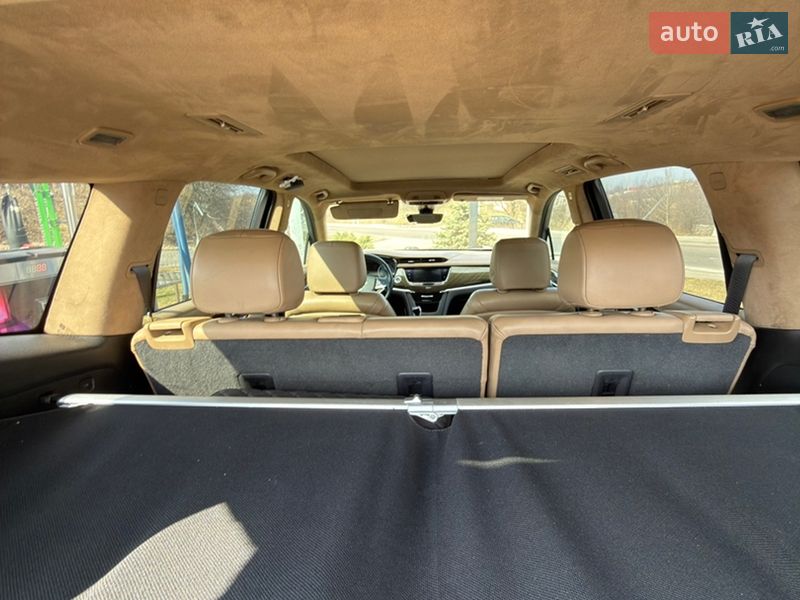 Внедорожник / Кроссовер Cadillac XT6 2019 в Киеве