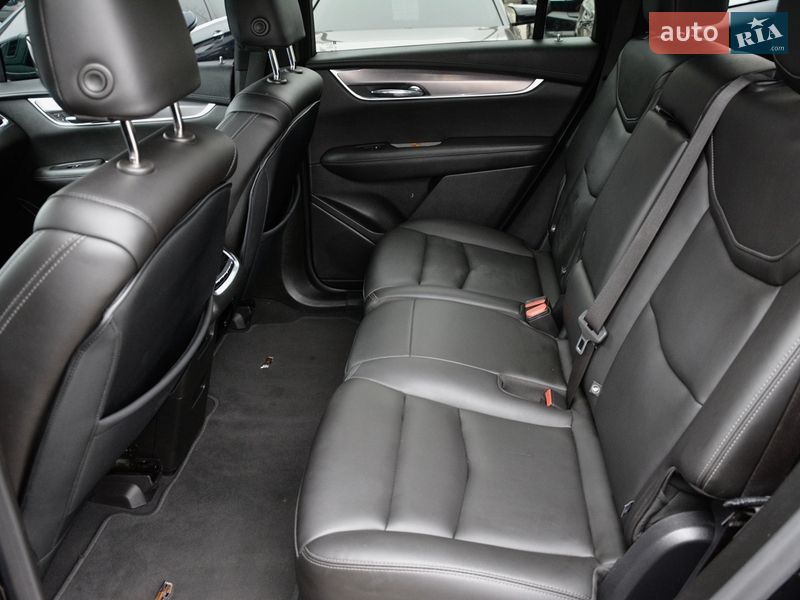 Позашляховик / Кросовер Cadillac XT6 2021 в Києві