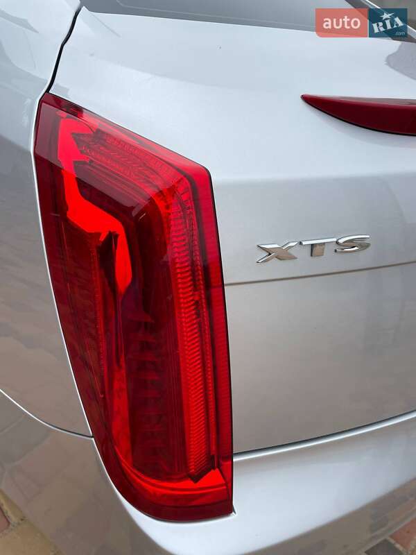 Седан Cadillac XTS 2016 в Одессе