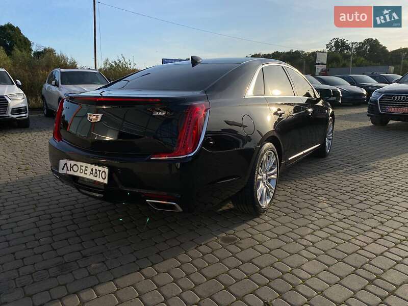 Седан Cadillac XTS 2019 в Львові