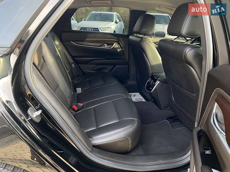 Седан Cadillac XTS 2019 в Львові