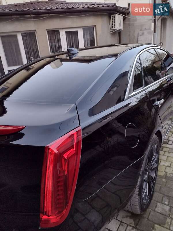 Седан Cadillac XTS 2017 в Львове