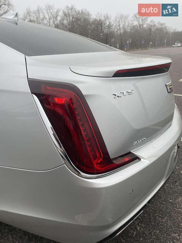 Седан Cadillac XTS 2017 в Києві