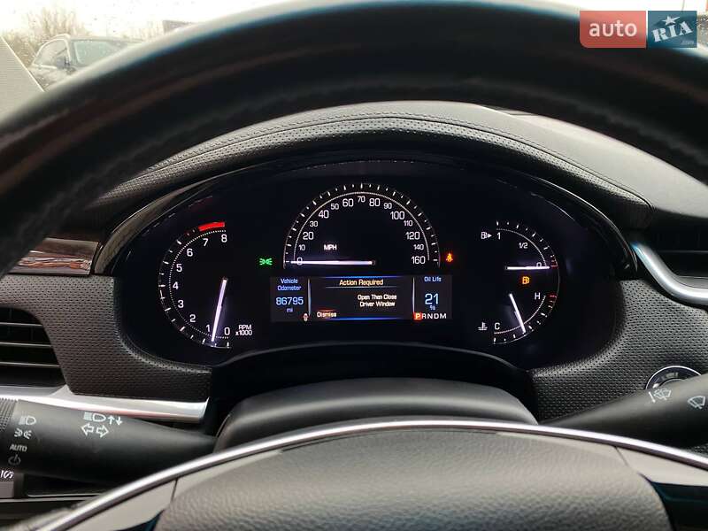 Седан Cadillac XTS 2016 в Львове