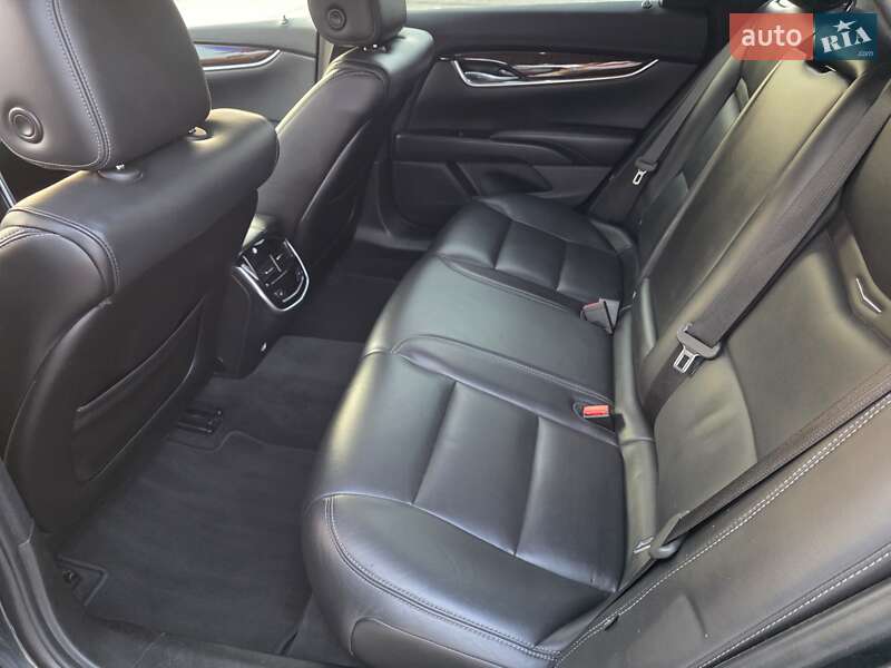 Седан Cadillac XTS 2016 в Киеве