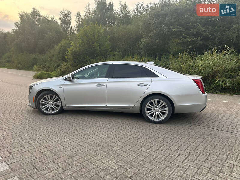 Седан Cadillac XTS 2018 в Києві