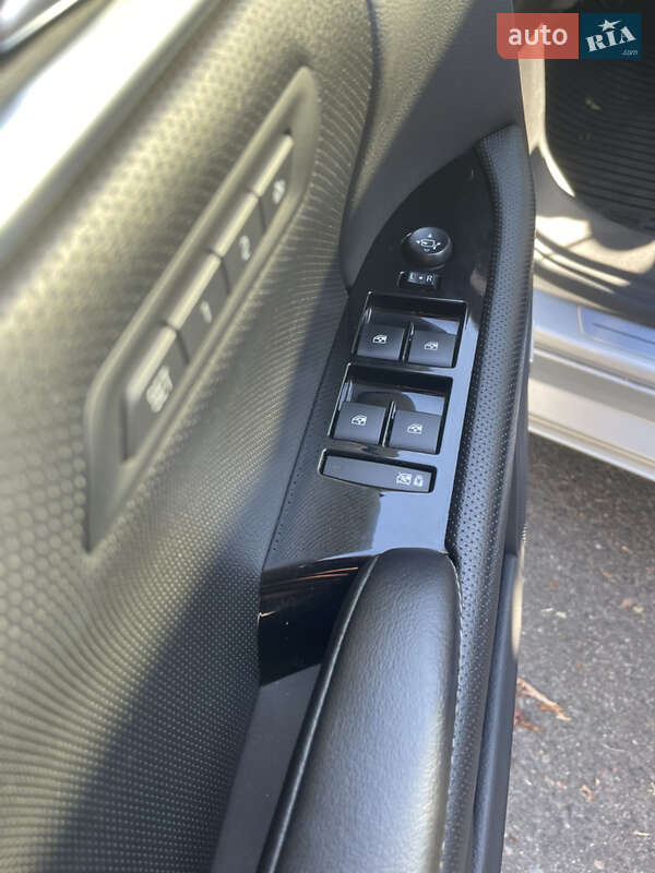 Седан Cadillac XTS 2017 в Киеве