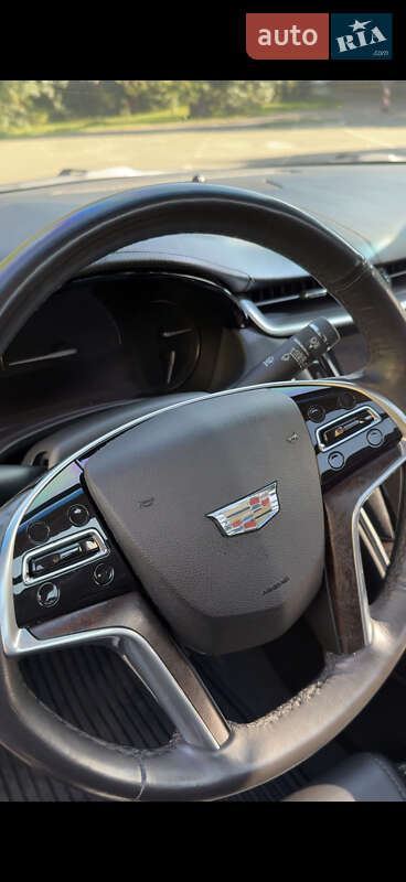 Седан Cadillac XTS 2017 в Киеве