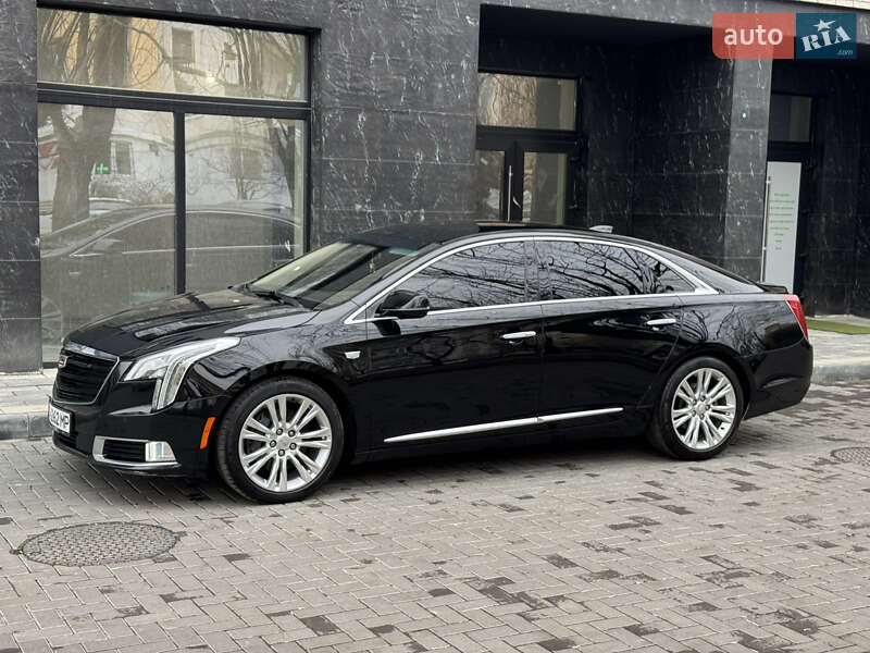 Седан Cadillac XTS 2018 в Ужгороді