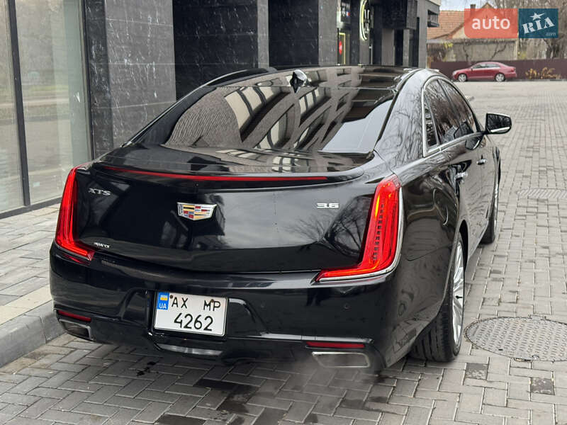 Седан Cadillac XTS 2018 в Ужгороді