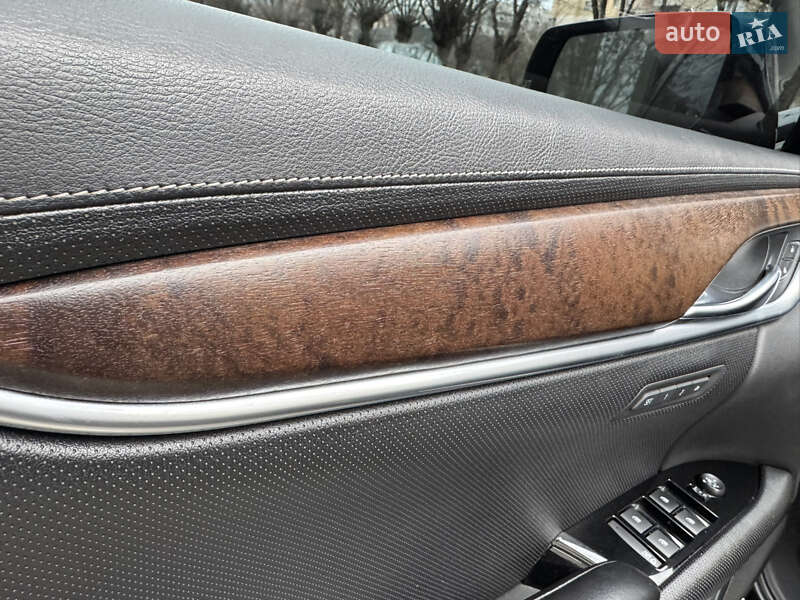 Седан Cadillac XTS 2018 в Ужгороді