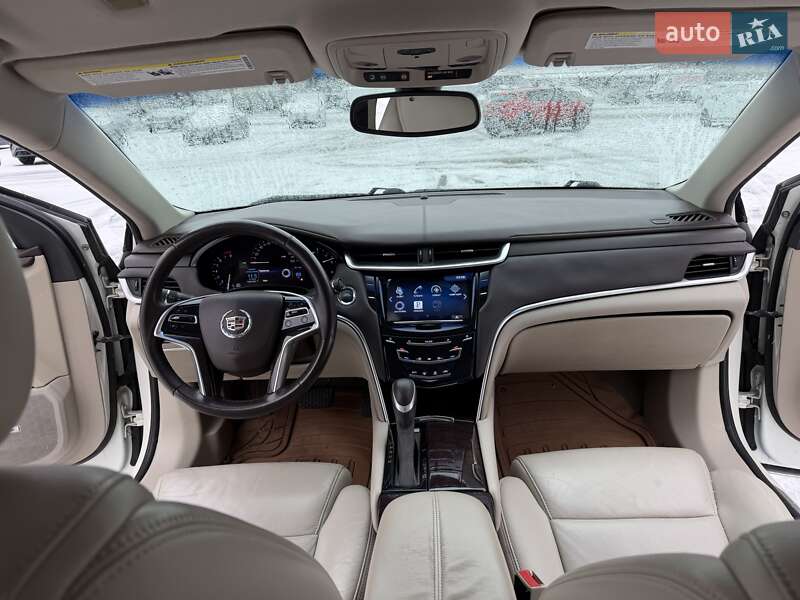 Седан Cadillac XTS 2012 в Києві