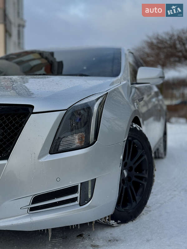Седан Cadillac XTS 2012 в Івано-Франківську
