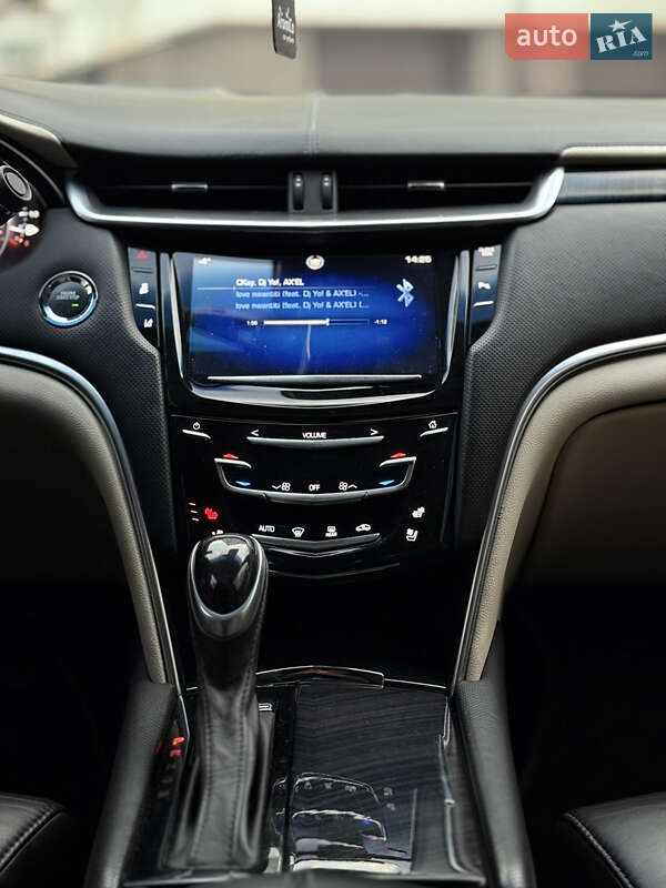 Седан Cadillac XTS 2012 в Івано-Франківську