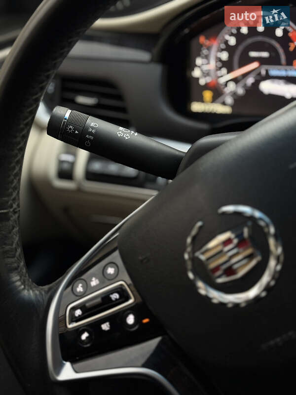 Седан Cadillac XTS 2012 в Івано-Франківську