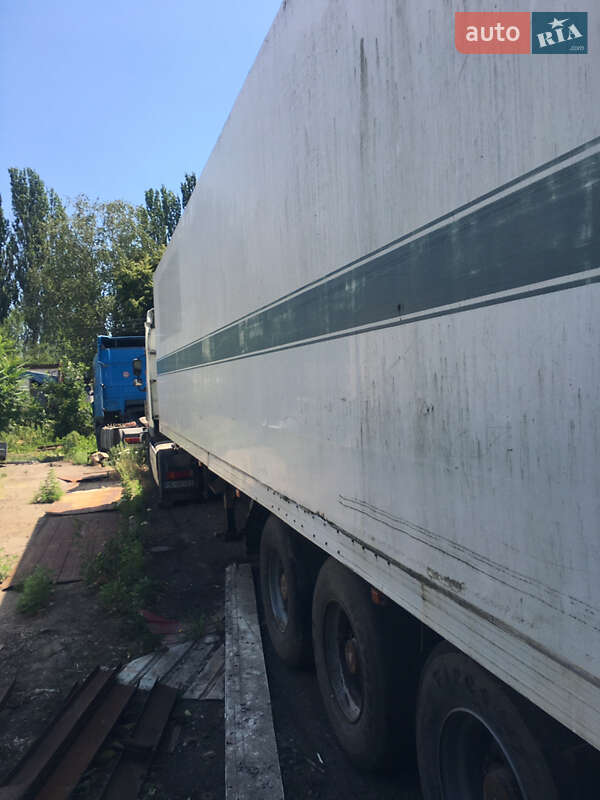 Рефрижератор полуприцеп Camro CNK 80 2004 в Николаеве