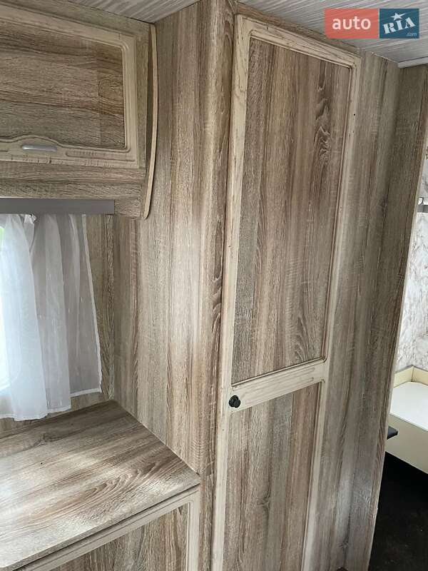 Причіп дача Caravelair B 4001 1994 в Новомосковську