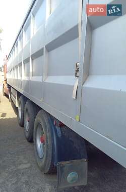 Бортовий напівпричіп Cardi 223 1998 в Миколаєві